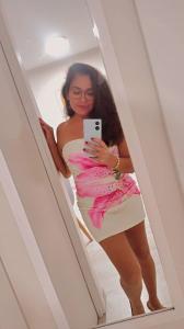 697734316: Chica busca chico en Sevilla