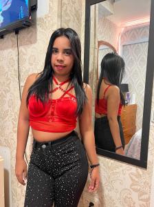 661120993: Chica busca chico en Barcelona