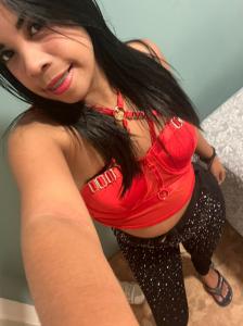 661120993: Chica busca chico en Barcelona