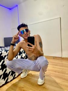 617658902: Chico busca chica en Madrid