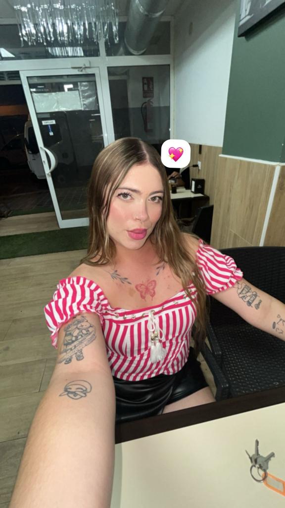 674935993: Travesti en León