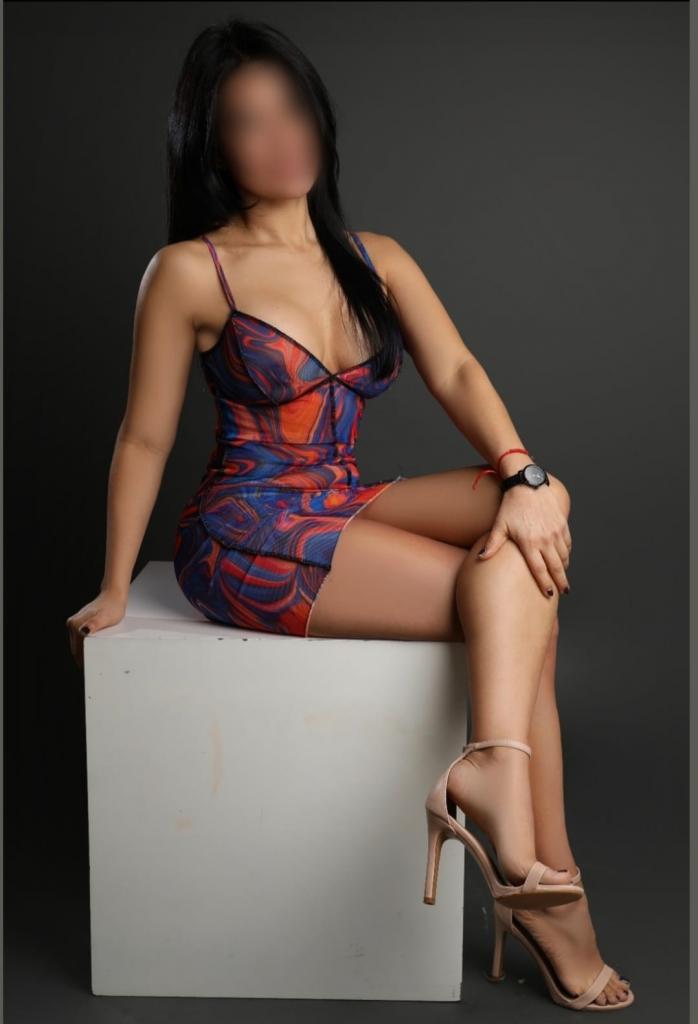 Chica busca chico en Granada: Chica busca chico