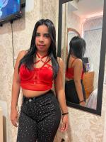 661120993: Chica busca chico en Barcelona