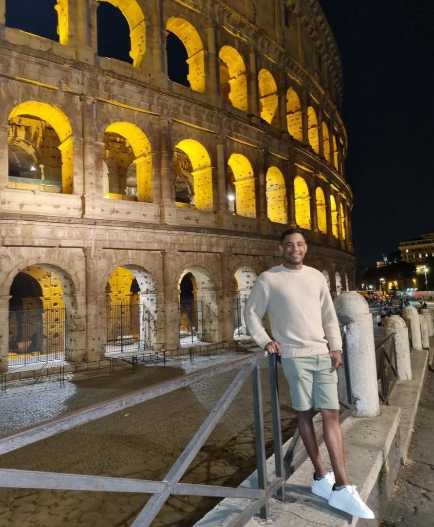 642437441: Chico busca chica en Zaragoza