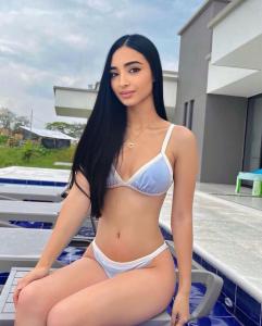 610852421: Chica busca chico en Ibiza