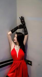 696678460: Chica busca chico en Barcelona