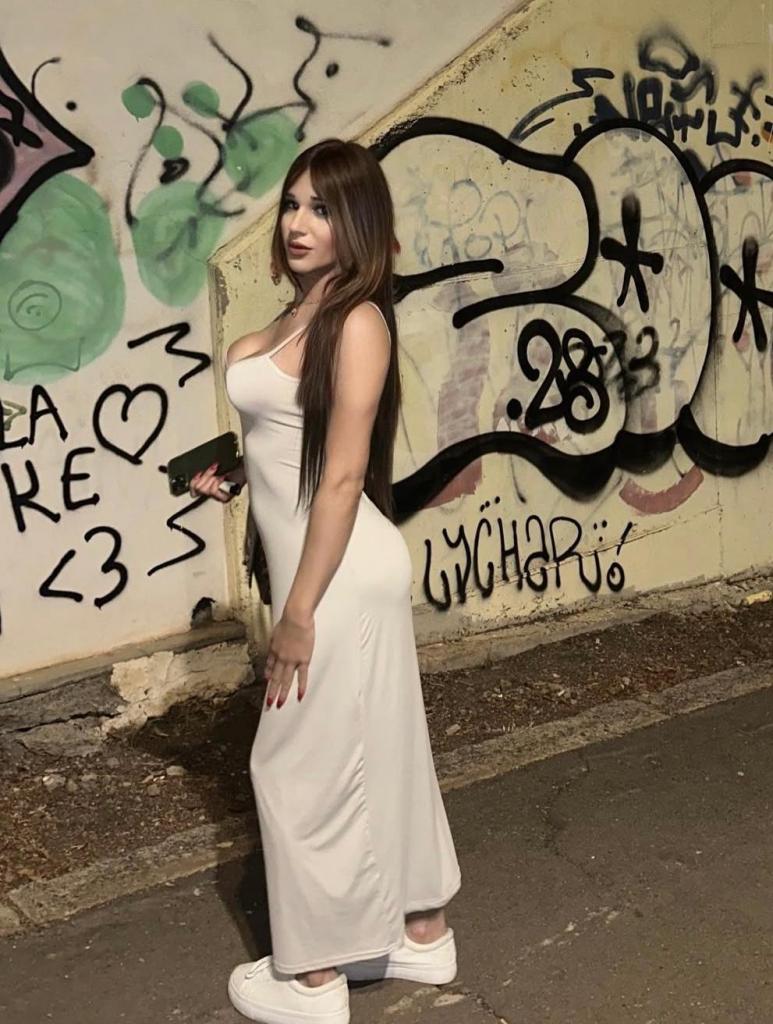 Chica busca chico en Tenerife: 