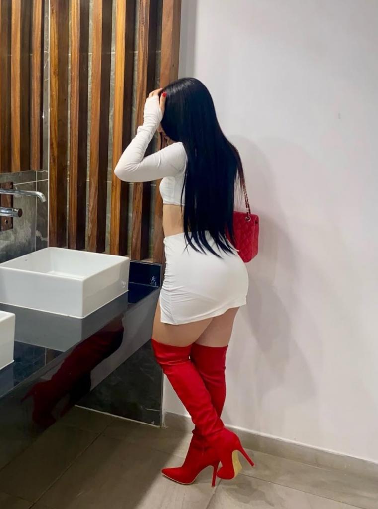 637927322: Chica busca chico en Barcelona