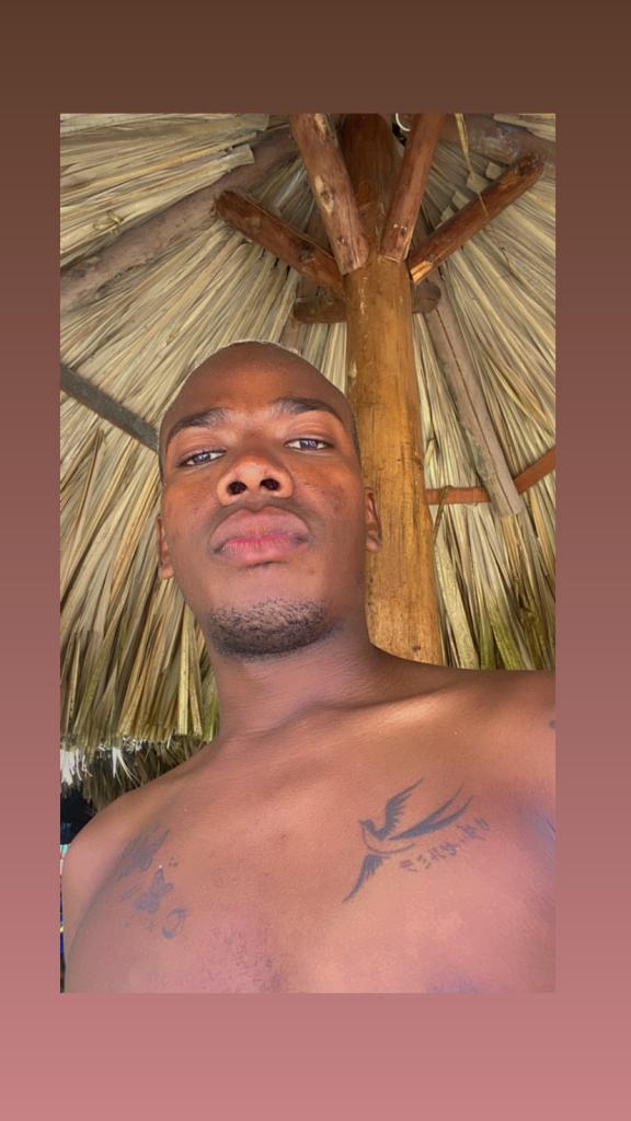 653857791: Chico busca chica en Málaga