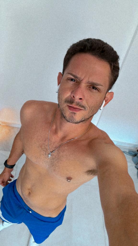 Chico busca chica en Sevilla: 