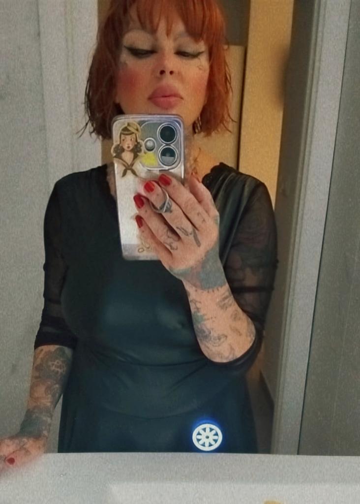 681922279: Chica busca chico en Granada