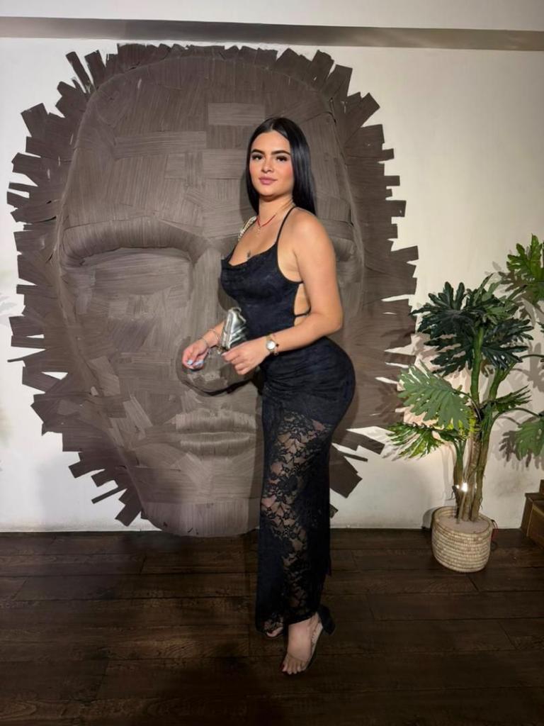 Chica busca chico en Huelva: Chica busca chico