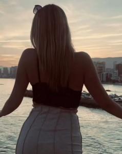 631107464: Chica busca chico en Málaga