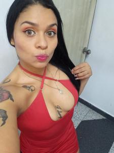 613617404: Chica busca chico en Almería