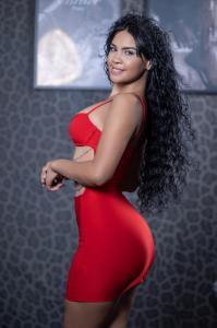 674624205: Chica busca chico en Barcelona