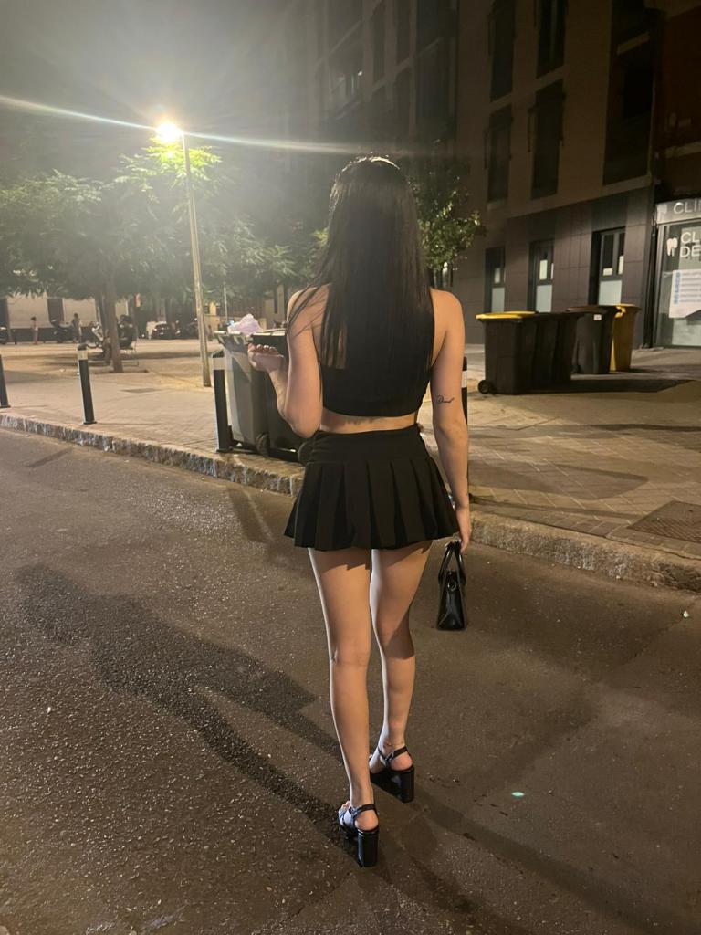 642599151: Chica busca chico en Málaga