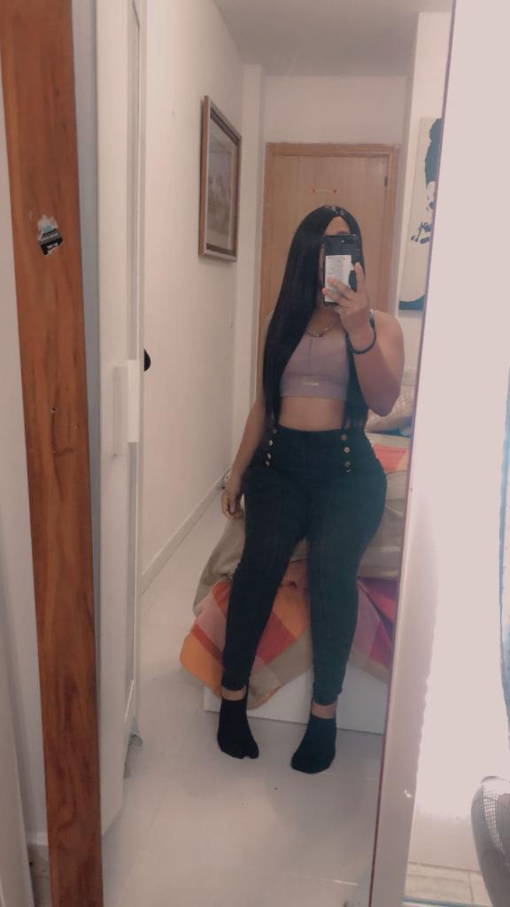 633358466: Chica busca chico en Sevilla