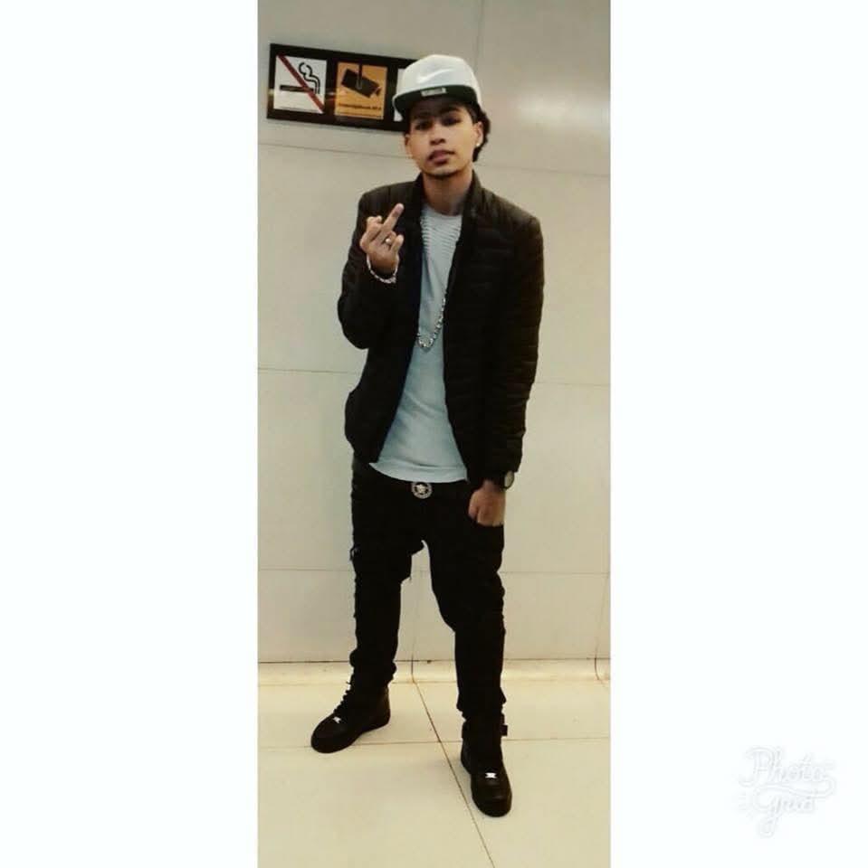 644189899: Chico busca chica en Valencia