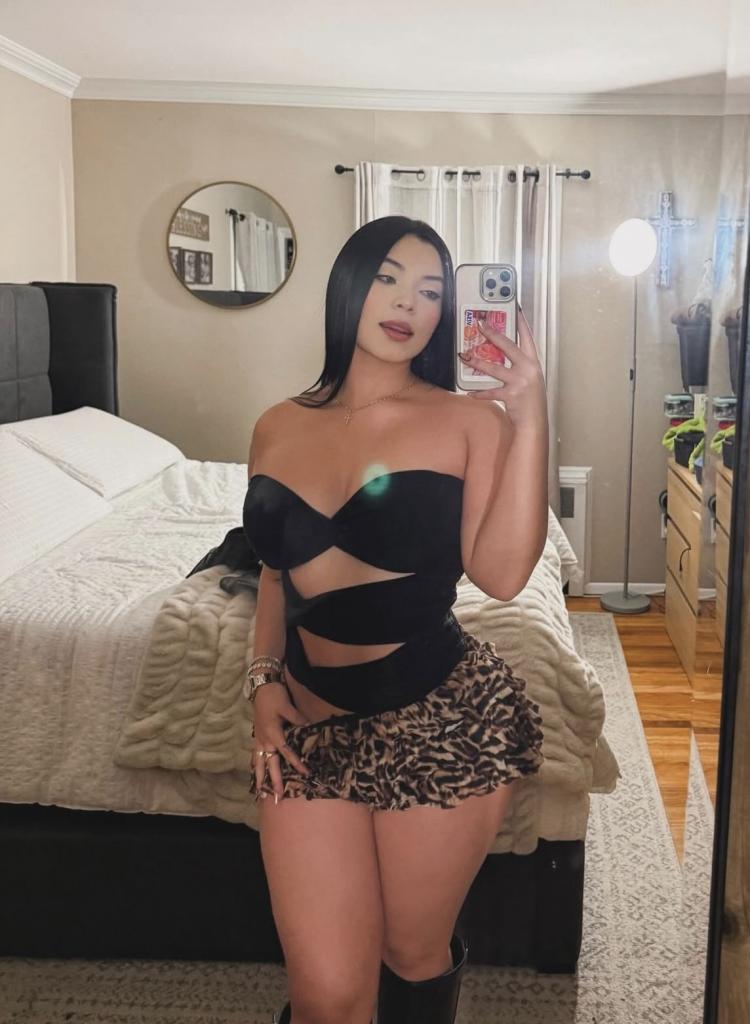 Chica busca chico en Almería: 