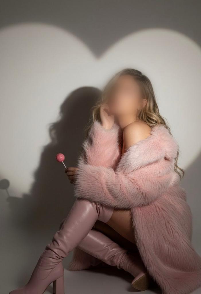 677007406: Chica busca chico en Madrid