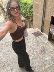 653980398: Chica busca chico en Orense