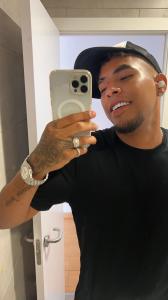 610332209: Chico busca chica en Valencia