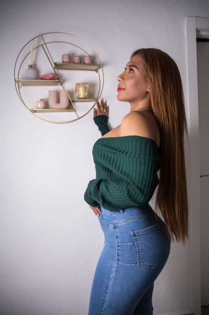 647976936: Chica busca chico en Valencia