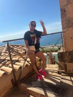 610197611: Chica busca chico en Mallorca