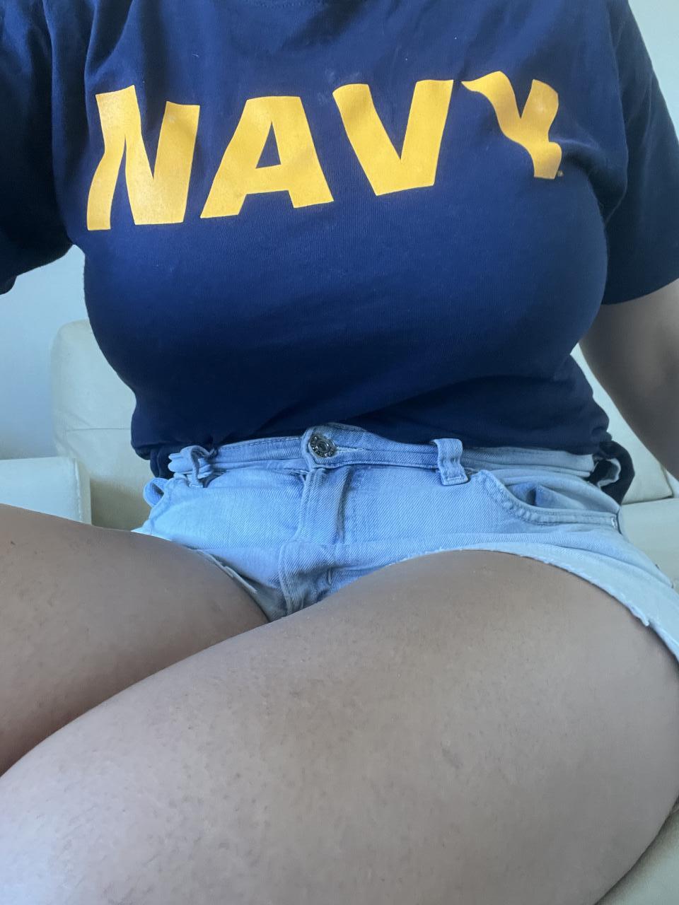 Chica busca chico en Cádiz: 