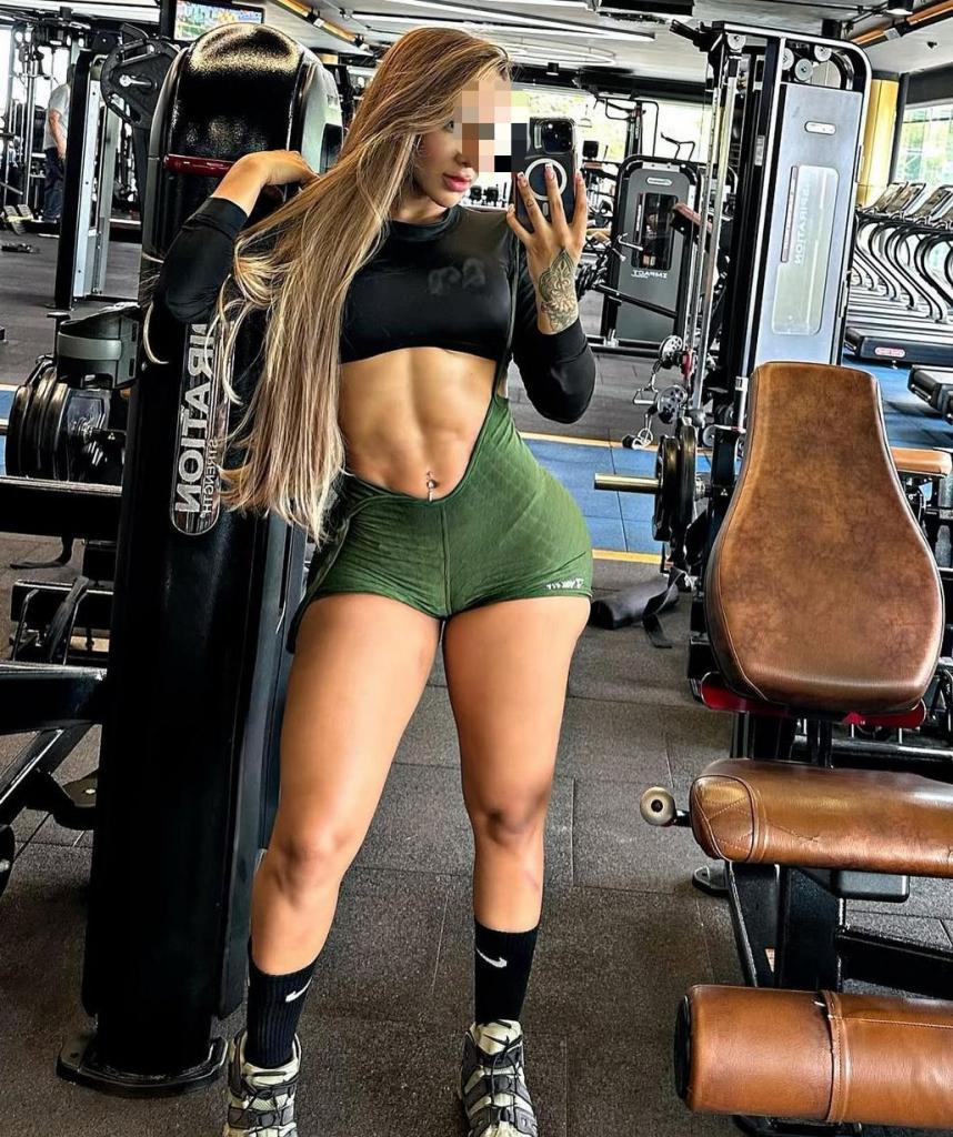 Chica busca chico en Alicante: Chica busca chico