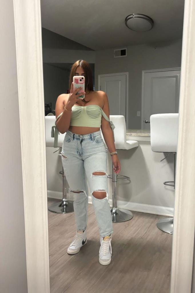 614721087: Chica busca chico en Madrid