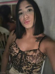 604213613: Chica busca chico en Barcelona