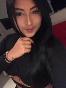 742093506: Chica busca chico en Cantabria