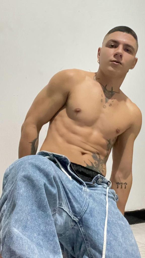 Chico busca chica en Sevilla: 