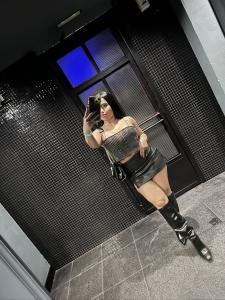 603930262: Chica busca chico en Madrid