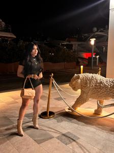 610852421: Chica busca chico en Ibiza