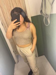 623568443: Chica busca chico en Barcelona