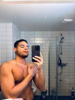 664885910: Chico busca chica en Madrid