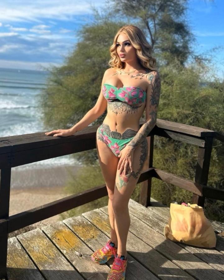 647067078: Transexual en Sevilla