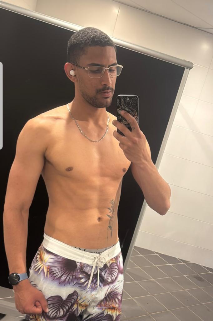 Chico busca chica en La Coruña: 