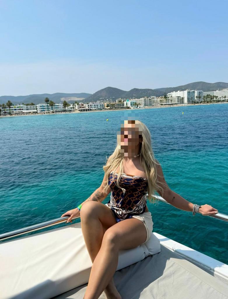 722797150: Chica busca chico en Sevilla