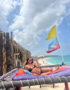 671412248: Chica busca chico en Gerona