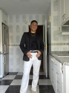 667284258: Chico busca chica en Madrid