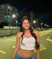 640720883: Chica busca chico en Barcelona