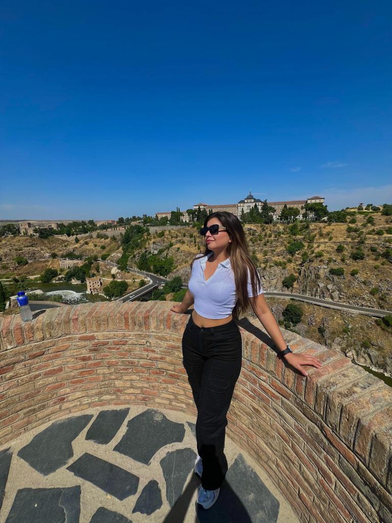 614599887: Chica busca chico en Madrid