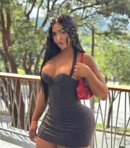 671329153: Chica busca chico en Barcelona