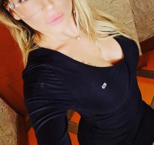 661169659: Chica busca chico en Málaga