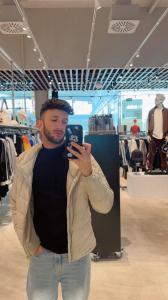 610839318: Chico busca chica en Granada