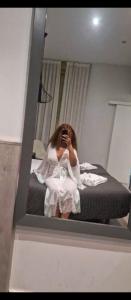 697980721: Chica busca chico en Madrid