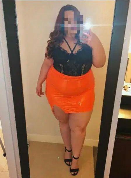 Chica busca chico en Sevilla: 